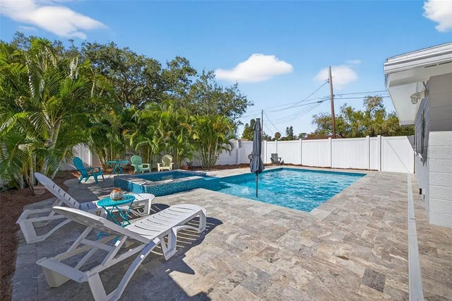 4896 Venetian Place Ne, ST PETERSBURG