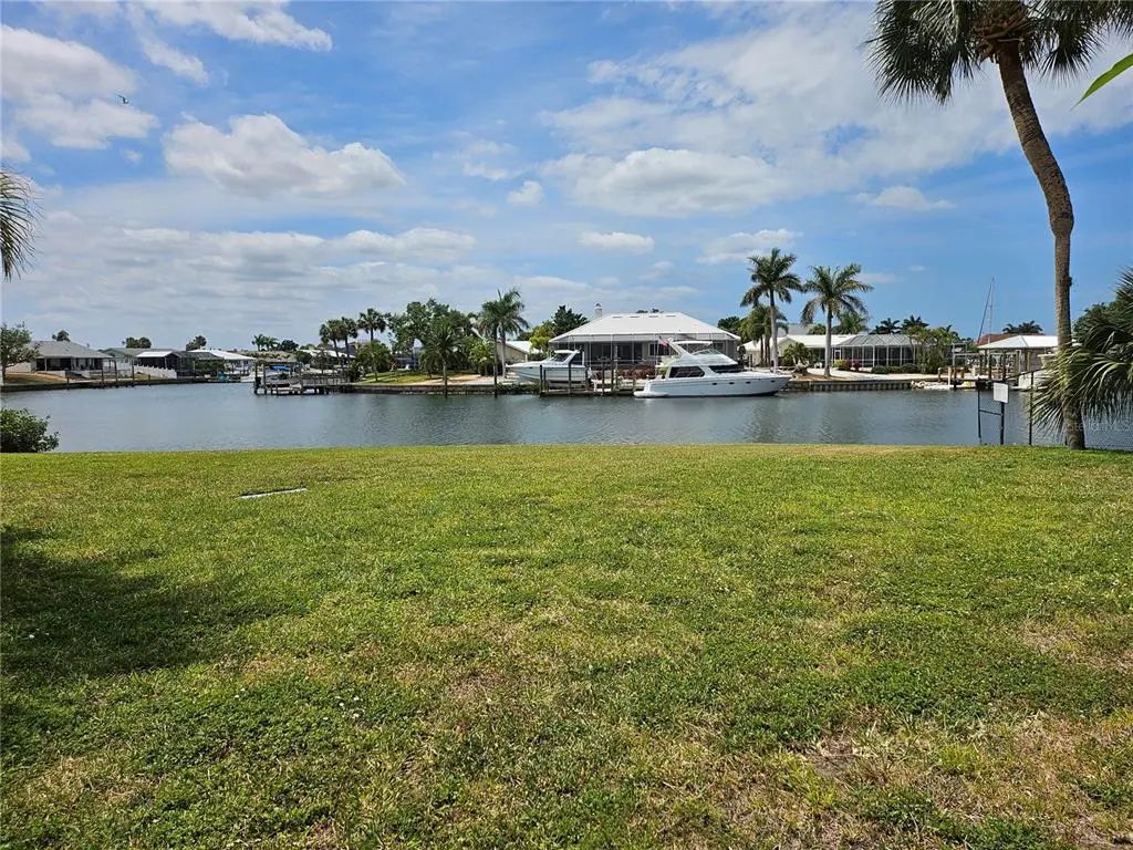1028 Apollo Beach Boulevard 19, APOLLO BEACH