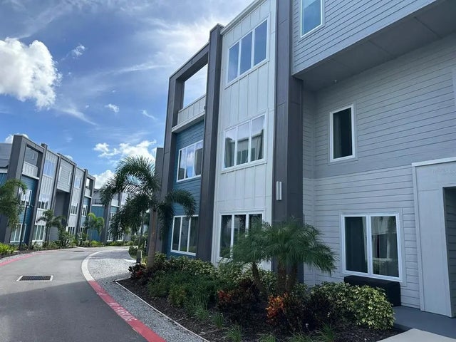 7770 Sandy Ridge Drive 126, REUNION