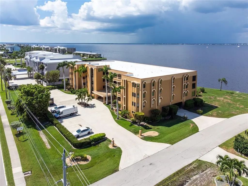 1601 Park Beach Circle 18, PUNTA GORDA