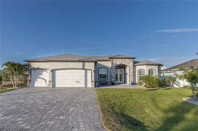 9214 Melody Circle, PORT CHARLOTTE