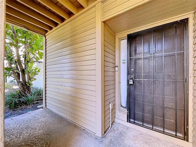 4138 Pinelake Lane 101, TAMPA