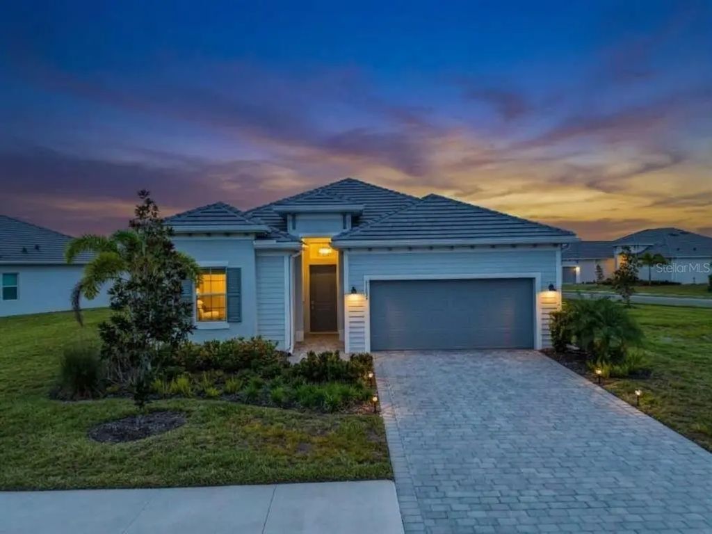 12850 Tulum Loop, VENICE