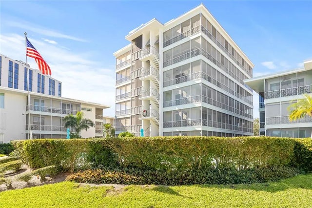 1012 N Shore Drive Ne 14, ST PETERSBURG