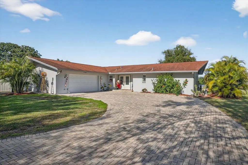 853 Seacrest Drive, LARGO