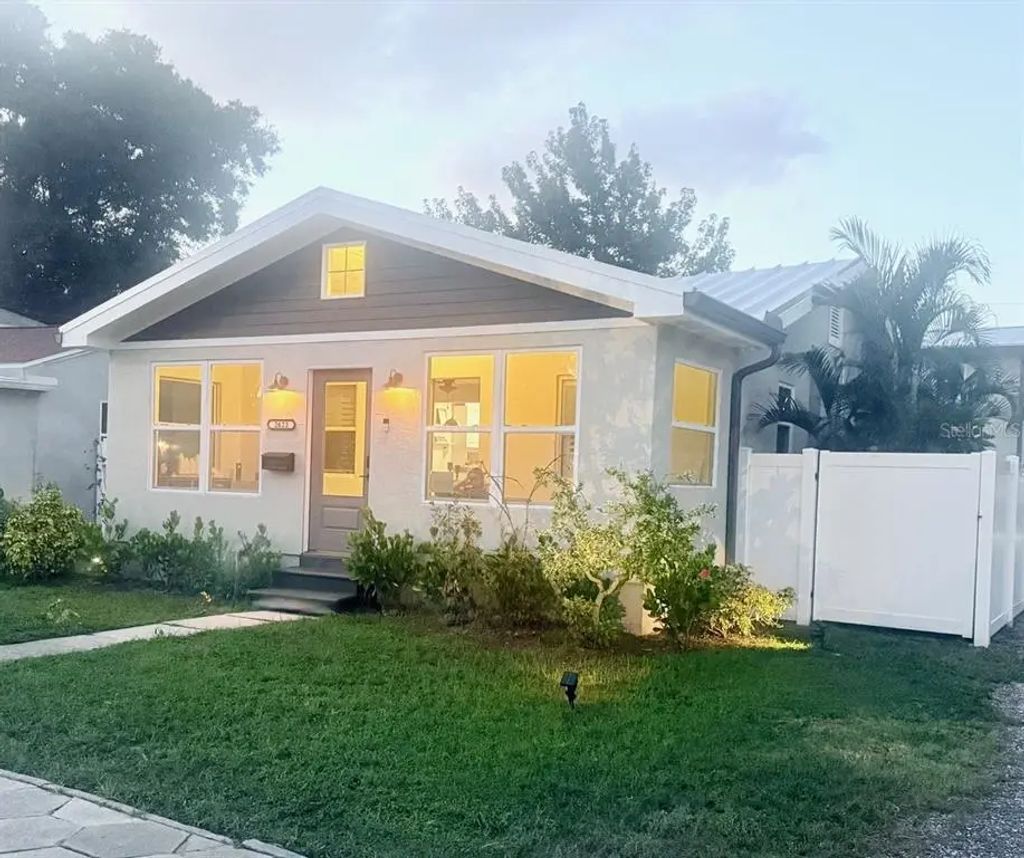 2623 14th Avenue N, ST. PETERSBURG
