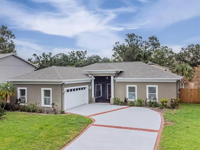 15617 Gardenside Lane, TAMPA