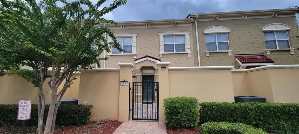 2544 Bella Vista Drive, DAVENPORT