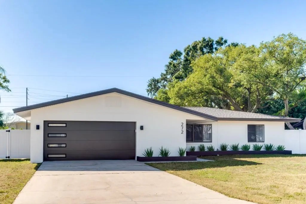 272 79th Avenue Ne, ST PETERSBURG