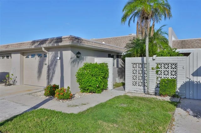 439 Boca Ciega Point Boulevard N, ST PETERSBURG
