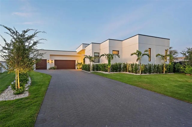 501 Barcelona Drive, TIERRA VERDE