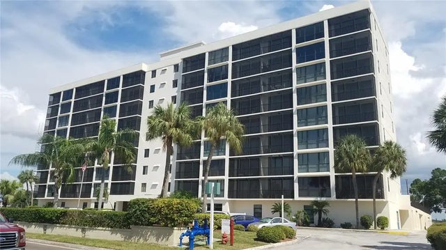 7100 Sunshine Skyway Lane S 301, ST PETERSBURG