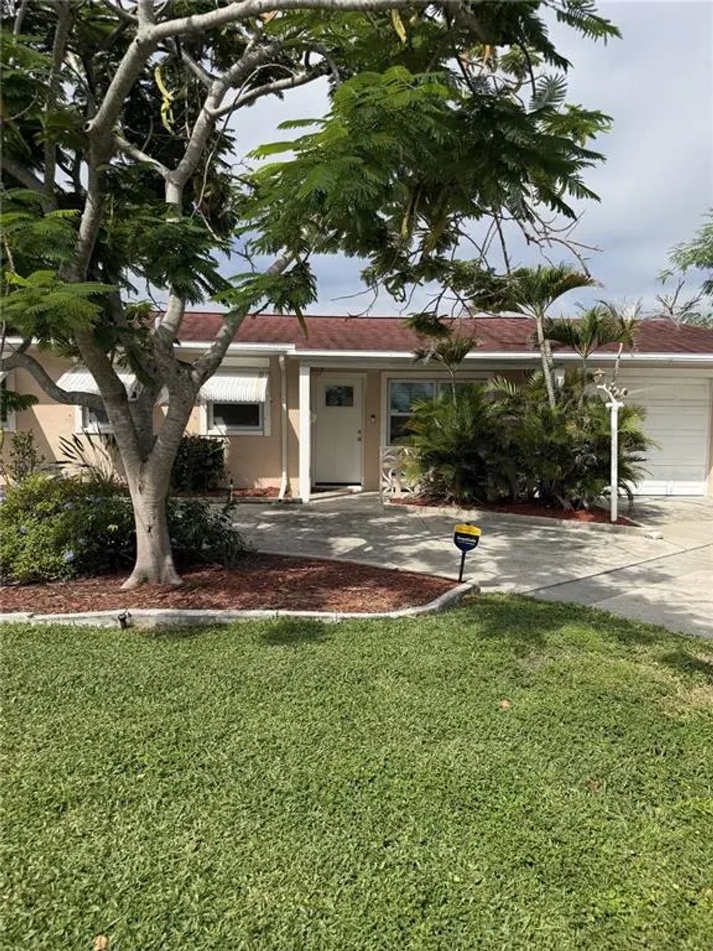 9398 Sun Isle Drive Ne, ST. PETERSBURG