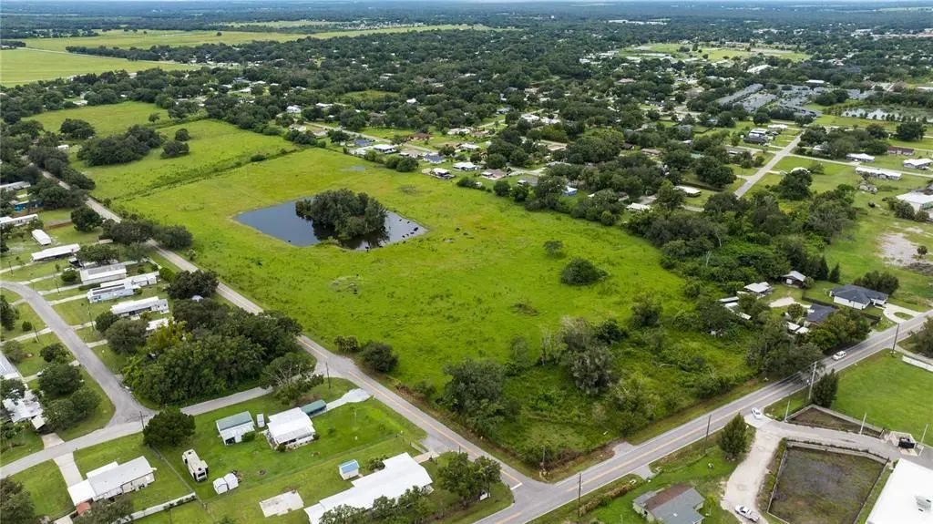 Se Carlstrom Field Road, ARCADIA