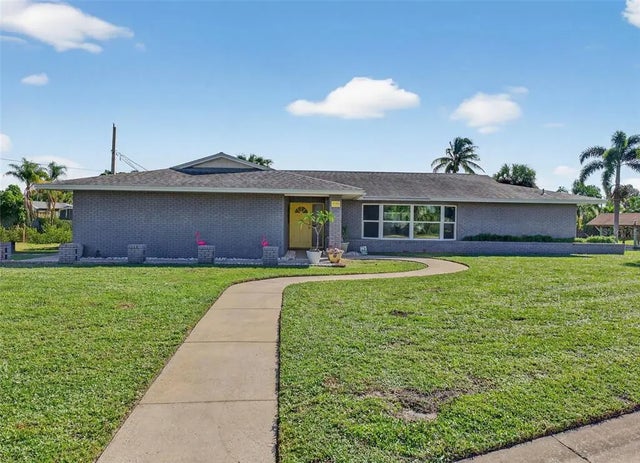 1040 Carrigan Boulevard, MERRITT ISLAND