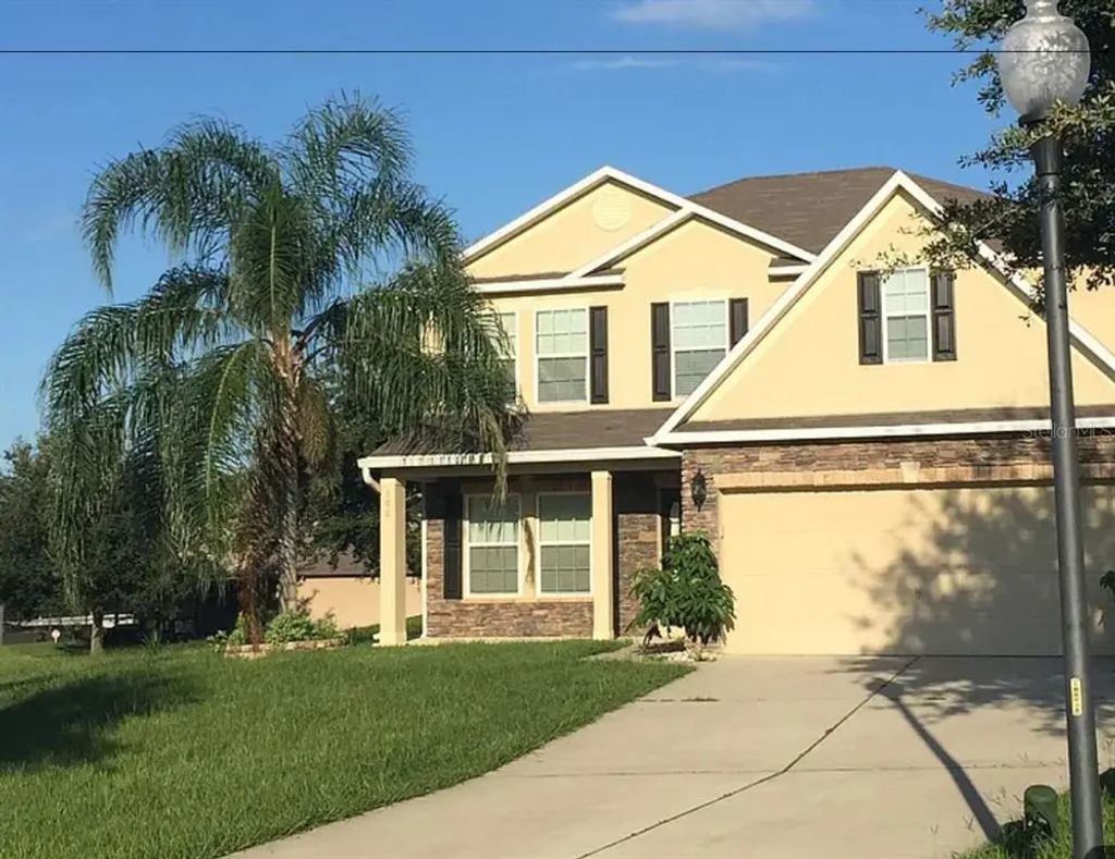 100 Colonial Pine Lane, MINNEOLA