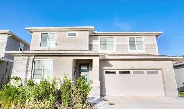 1023 Sugarwood Street, DAVENPORT