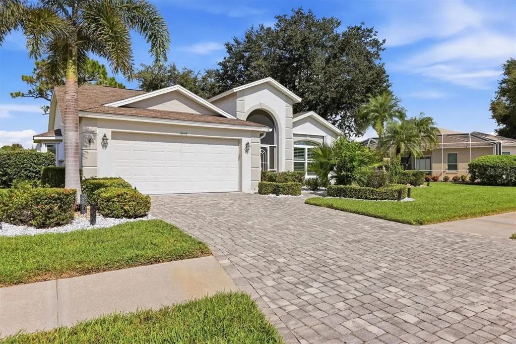 8945 Whitemarsh Avenue, SARASOTA