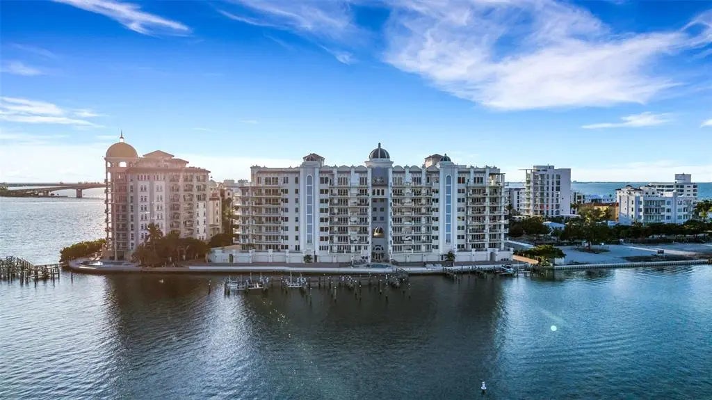 464 Golden Gate Point 403