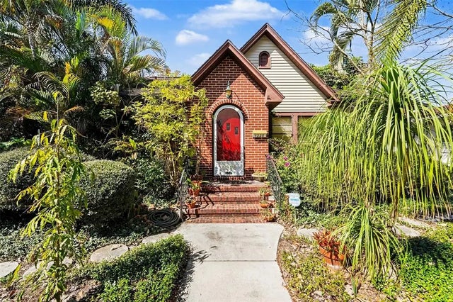 1228 15th Street N, ST PETERSBURG