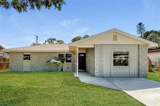 9537 Groveland Street, SEMINOLE
