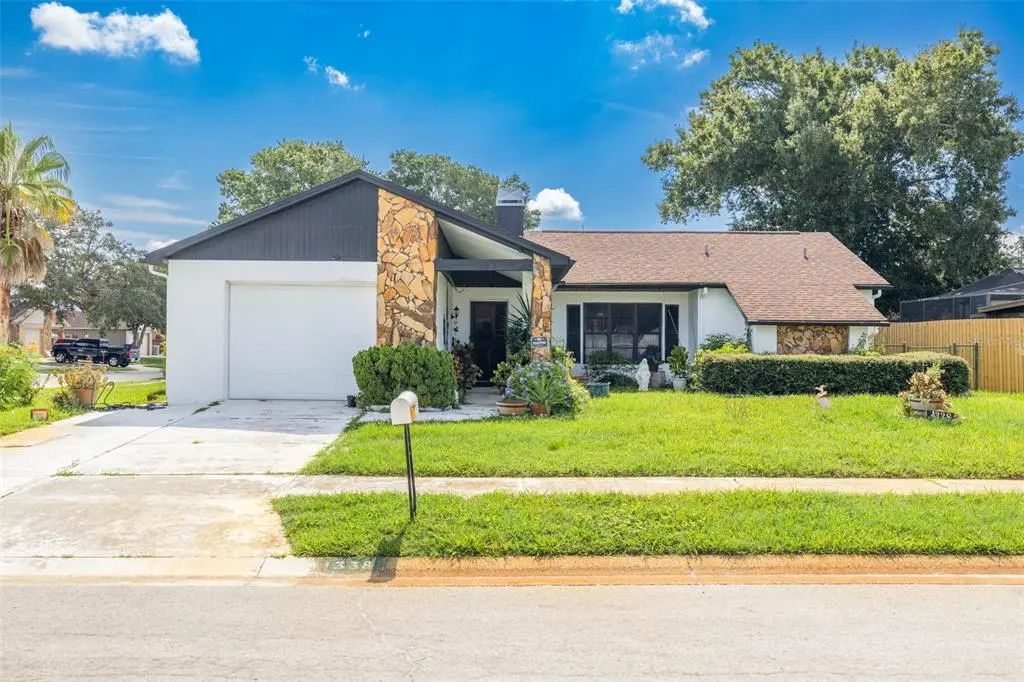 1338 Greenlea Drive, HOLIDAY