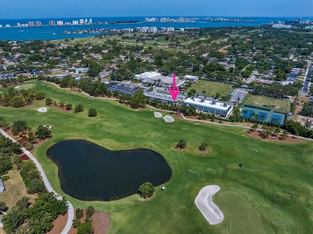 919 Osceola Road 202, BELLEAIR