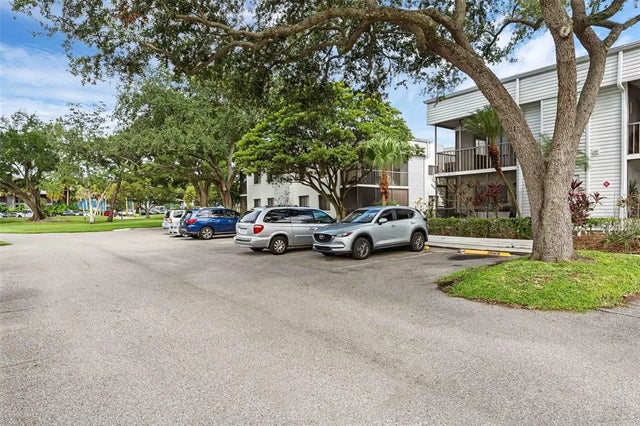2597 Oak Park Way 205, ORLANDO