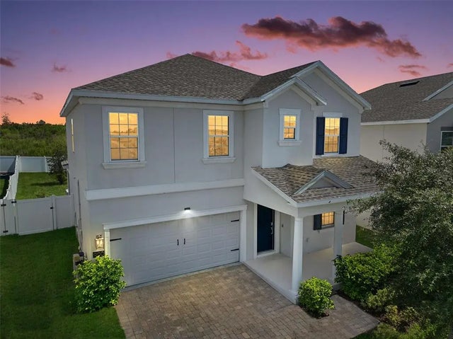 900 Carmillion Ct, GROVELAND