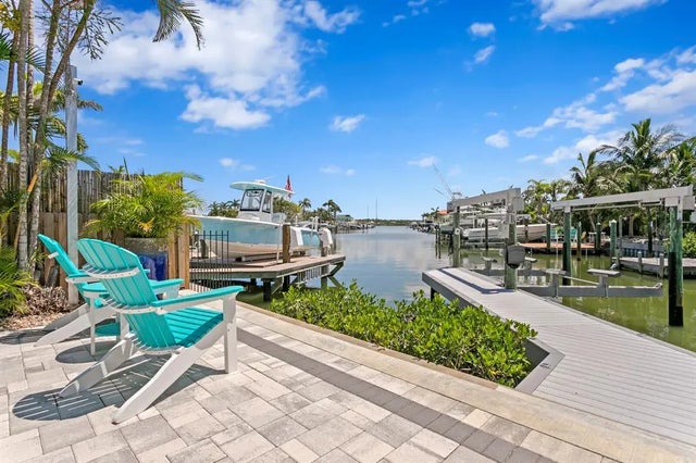 17735 1st Street E, REDINGTON SHORES