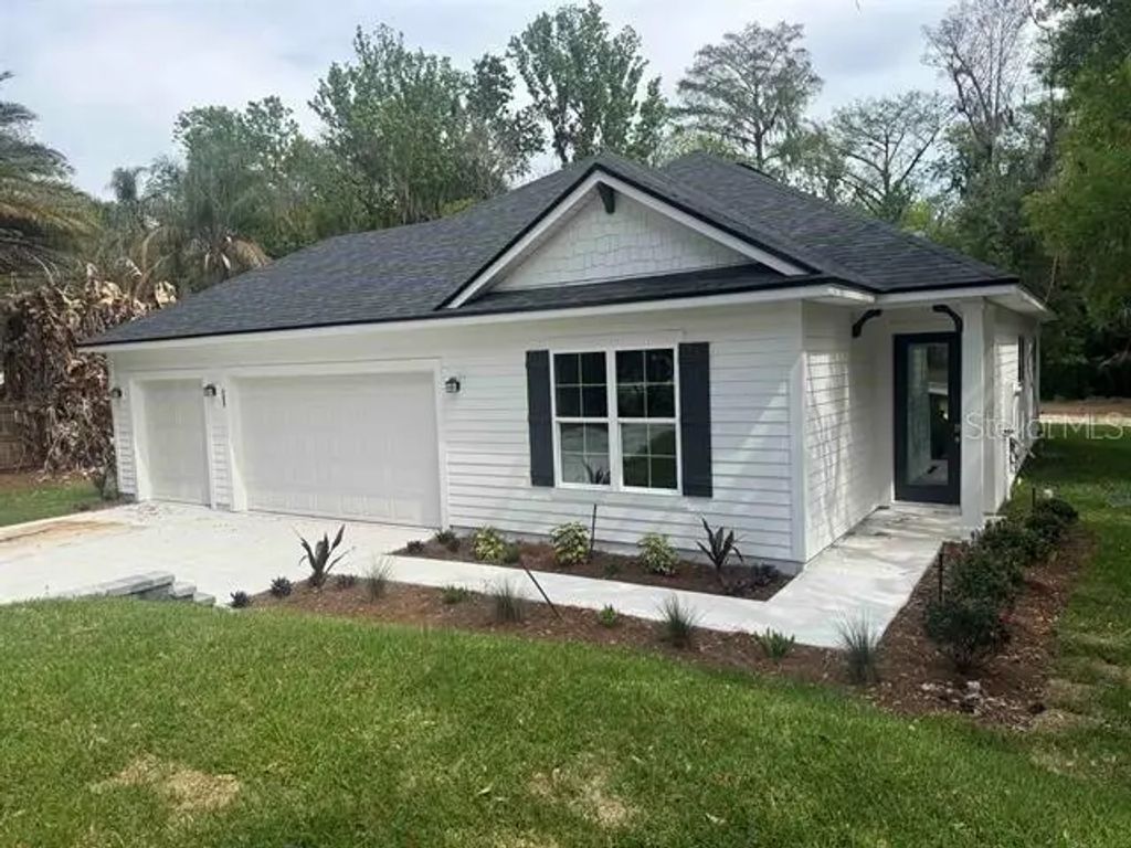 102 Orange Tree Road, EAST PALATKA