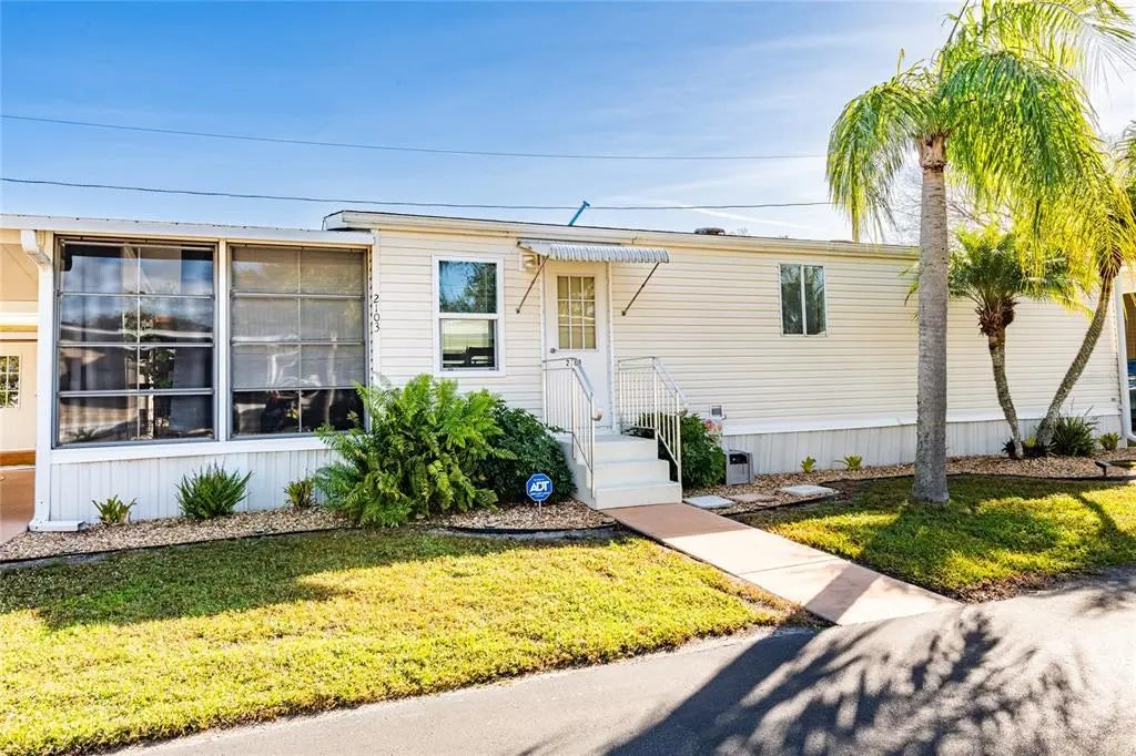 2103 Lake Linda Circle, LUTZ