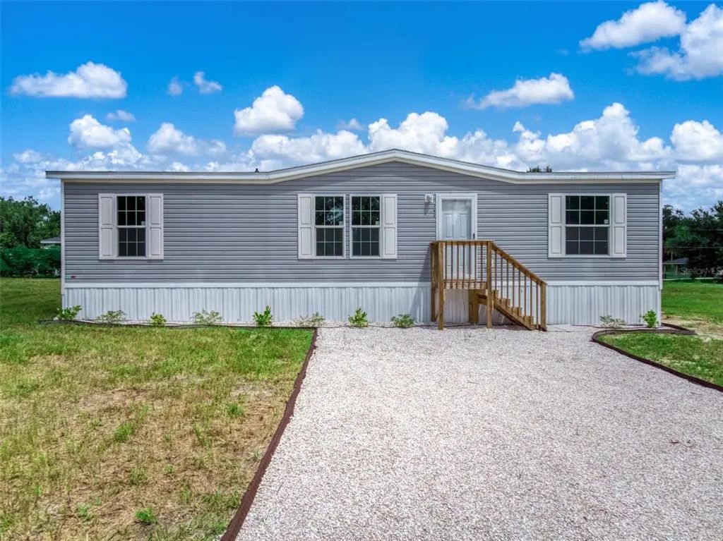 762 Sally Place, WAUCHULA