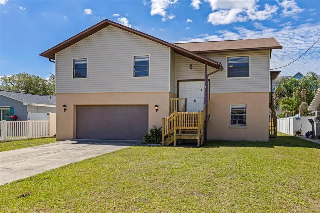 334 Crosswinds Drive, PALM HARBOR