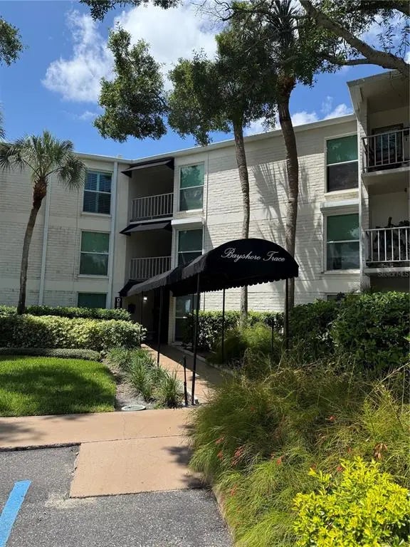 3325 Bayshore Boulevard E14, TAMPA