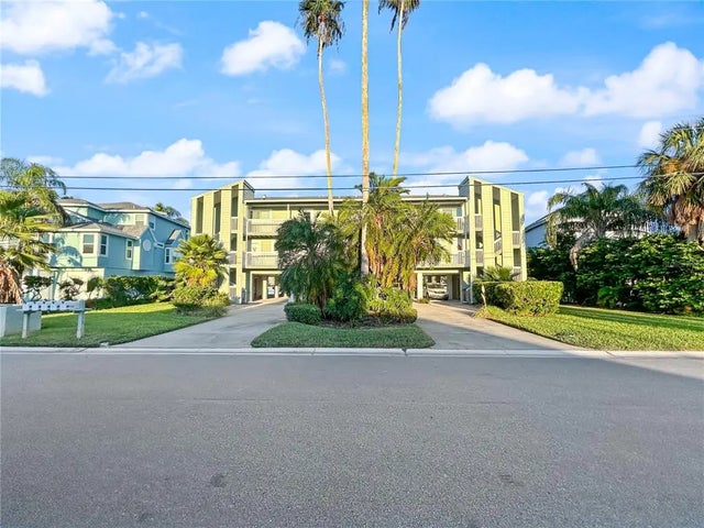 2505 Bay Boulevard 1, INDIAN ROCKS BEACH