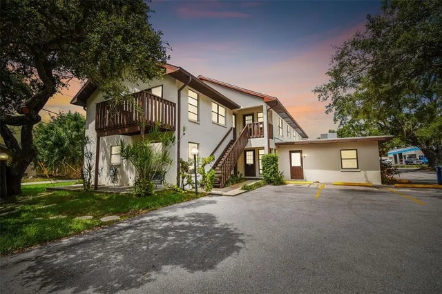 8423 Seminole Boulevard 103, SEMINOLE
