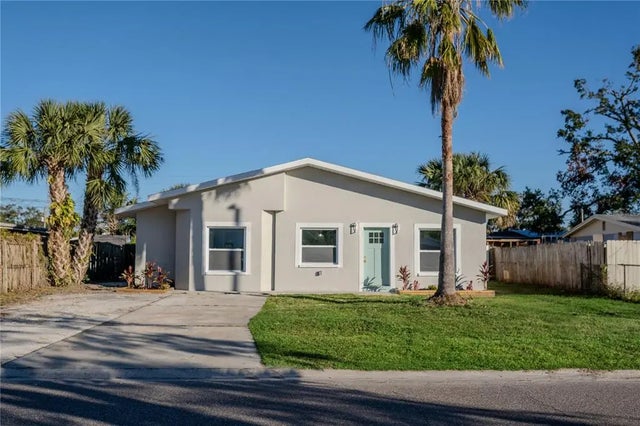 5516 Golden Dr, TAMPA
