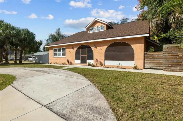 9602 N 46th Street, TAMPA