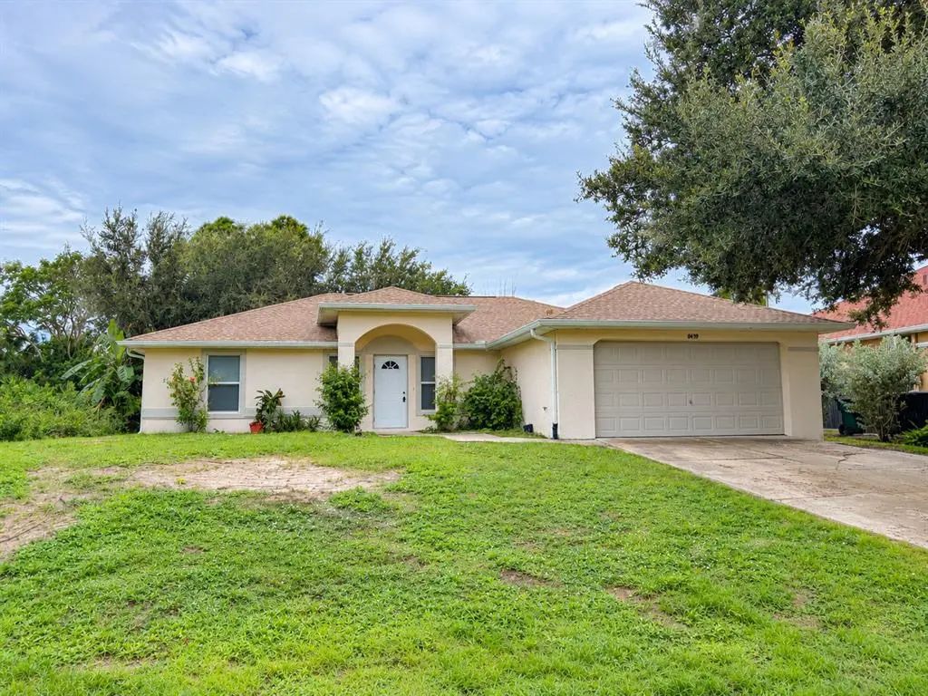 8439 Glover Avenue, NORTH PORT