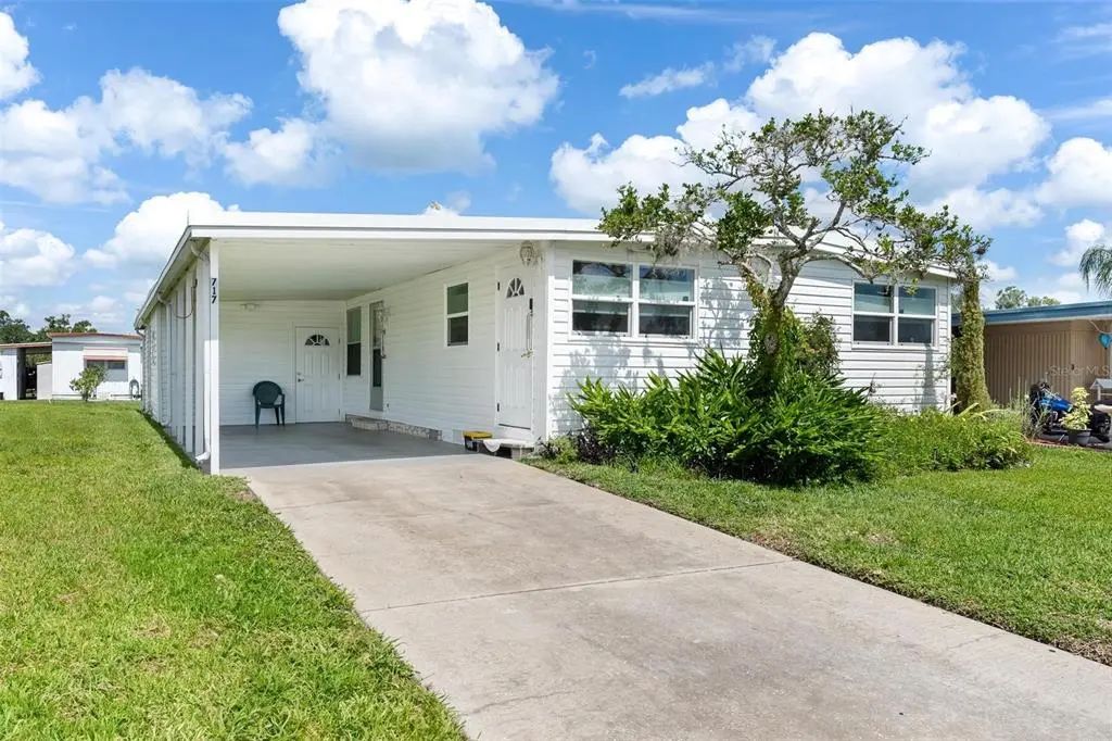 717 W Coach N Four Drive, LEESBURG