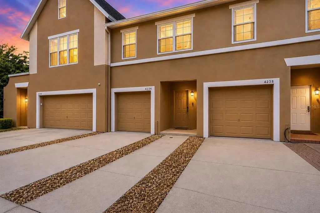4234 Tyler Circle N #102b, ST. PETERSBURG