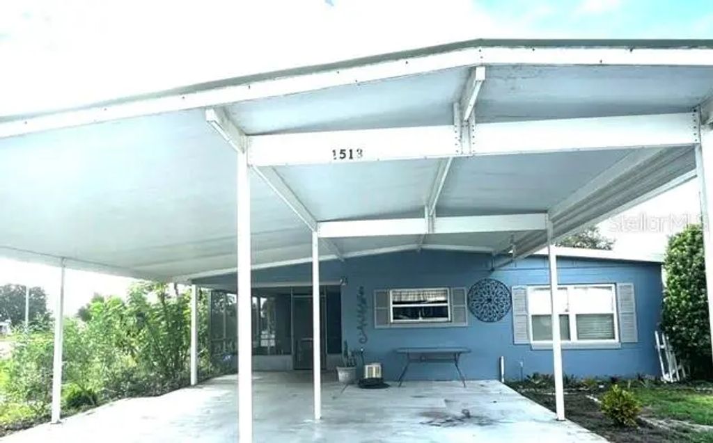 1513 Pleasant Street, TAVARES
