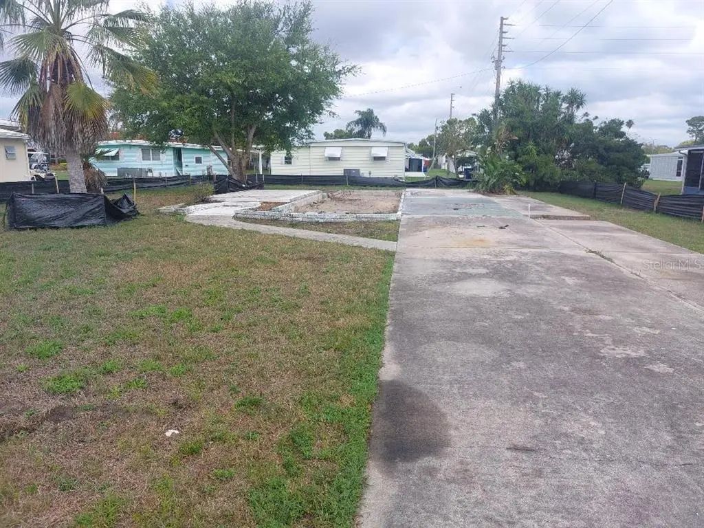 105 Lake Tarpon Drive 26, PALM HARBOR