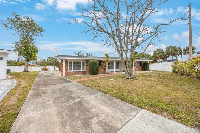 5290 38th Way S, ST PETERSBURG