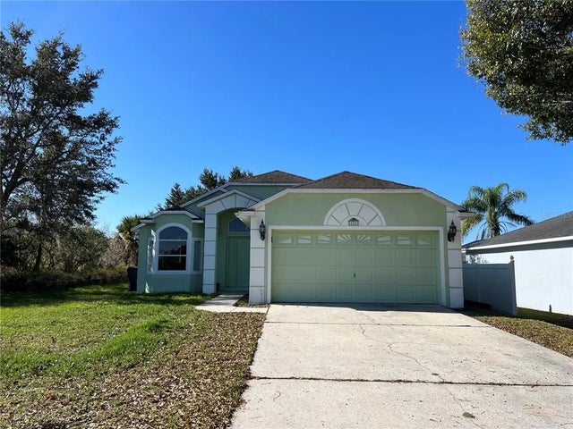 103 Thornbush Parkway, DAVENPORT