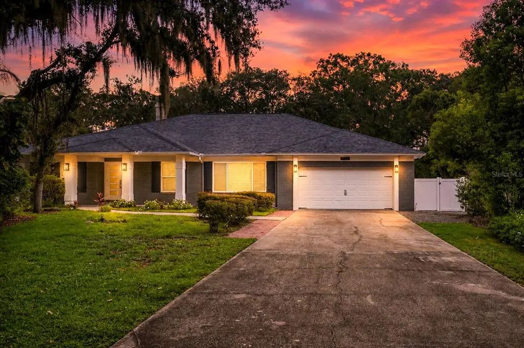 4712 Dover Cliff Court, DOVER