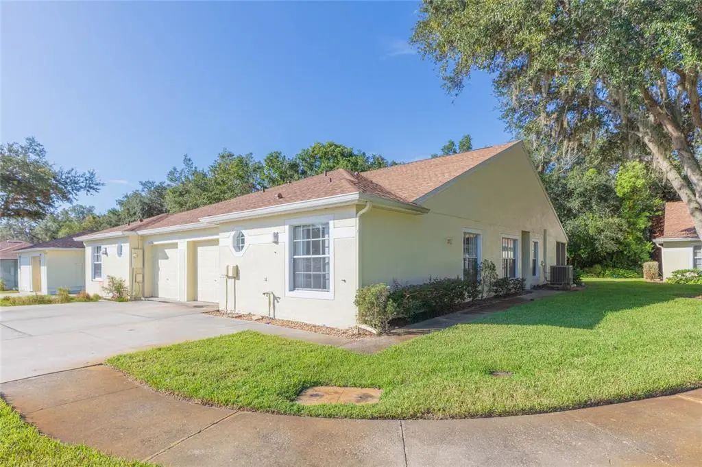 35224 Whispering Pines Drive, ZEPHYRHILLS