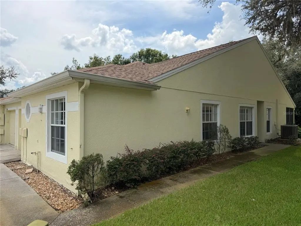 35224 Whispering Pines Drive, ZEPHYRHILLS