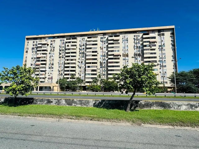 Cond. Golden View Marginal Baldorioty 507, CAROLINA